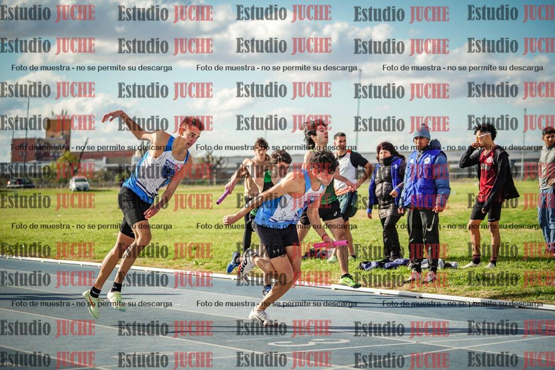 Fotos de las postas 4x400 m llanos de varones