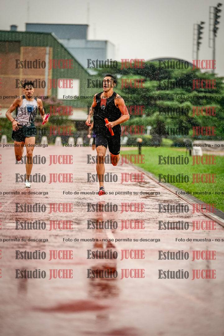 Fotos de las postas 4x400 m de varones