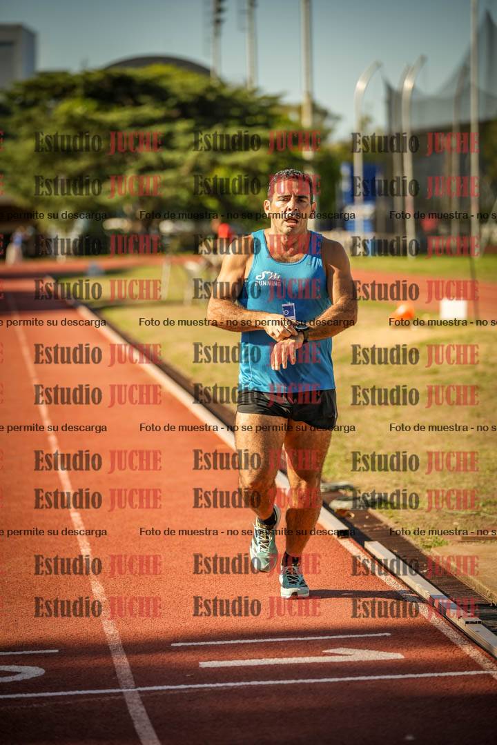 Fotos de los 800 m llanos de varones