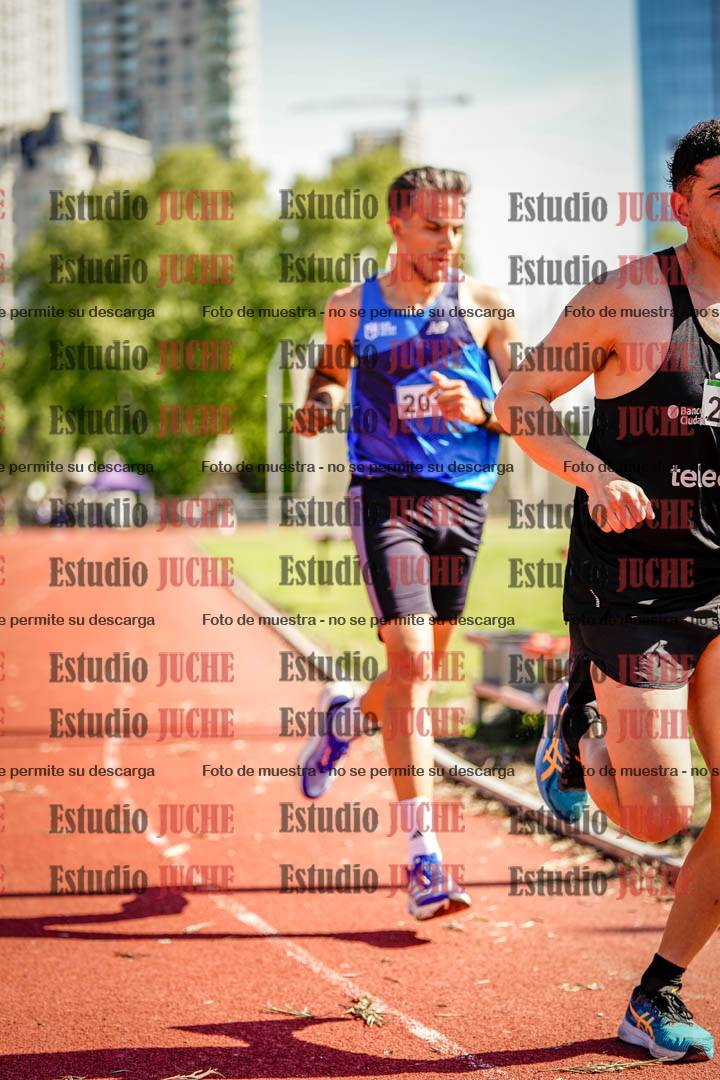 Fotos de los 5000 m llanos de mujeres y varones