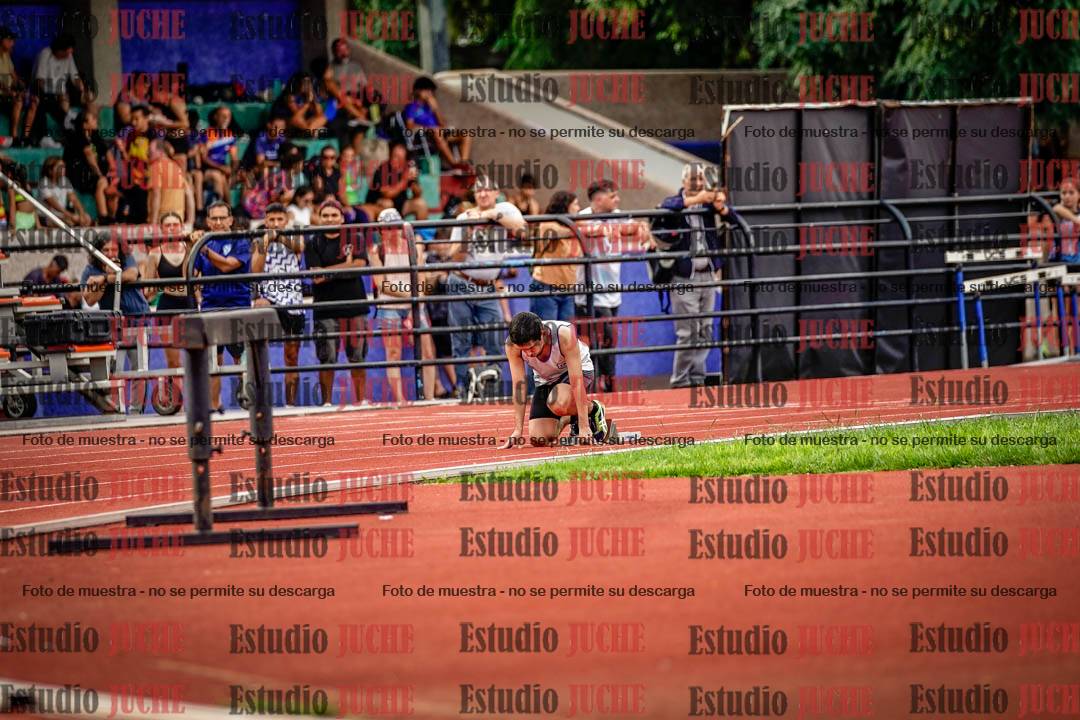 Fotos de los 400 m llanos de varones