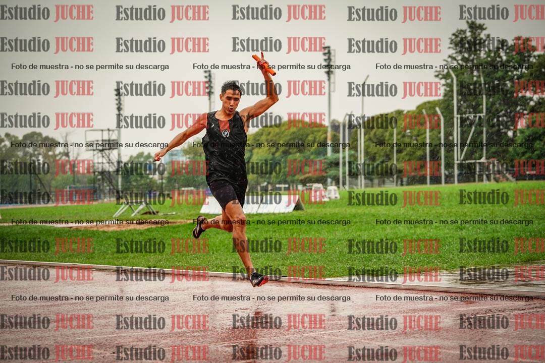 Fotos de las postas 4x400 m de varones