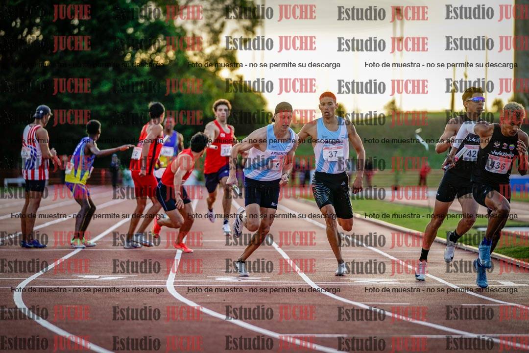 Fotos de los relevos 4x400 m de varones
