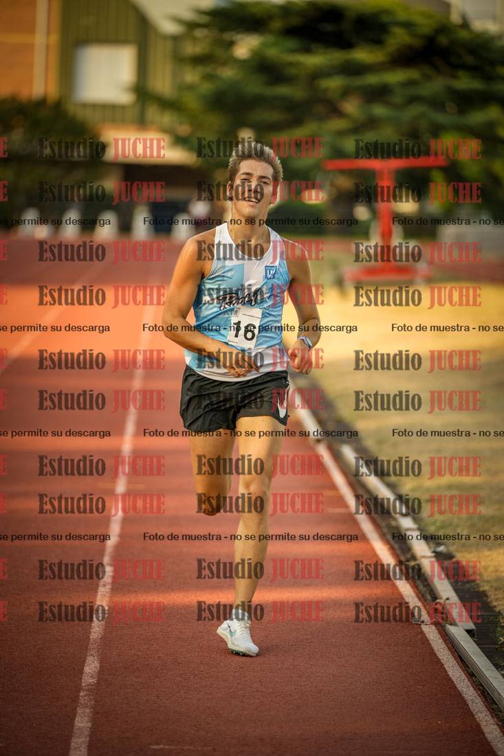 Fotos de los 5000 m llanos de mujeres y varones