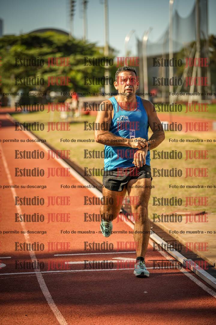 Fotos de los 800 m llanos de varones