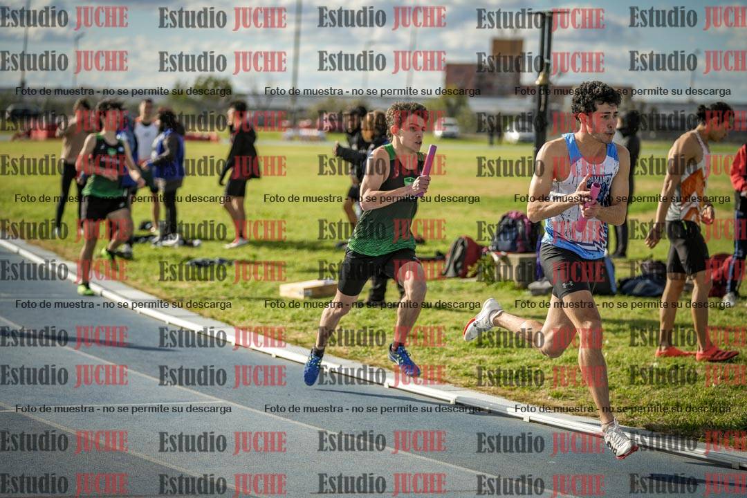 Fotos de las postas 4x400 m llanos de varones