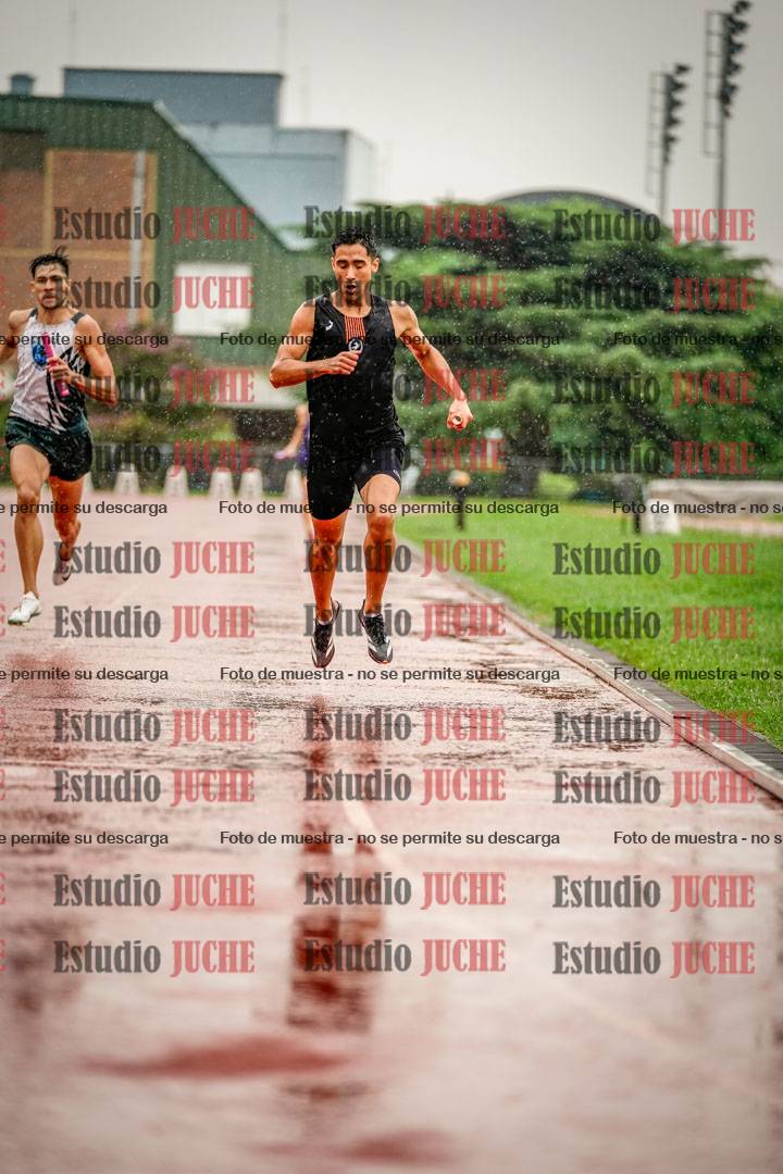 Fotos de las postas 4x400 m de varones