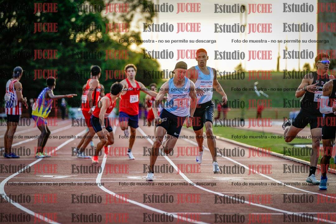 Fotos de los relevos 4x400 m de varones