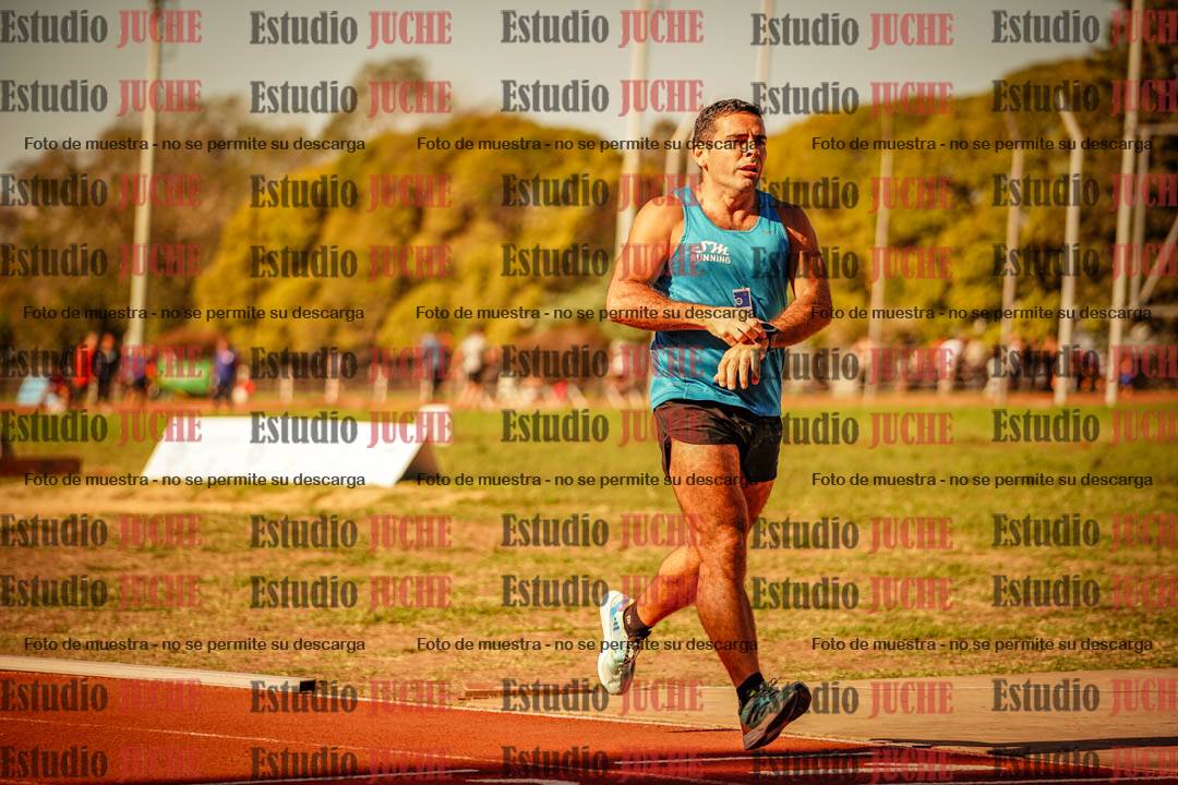 Fotos de los 800 m llanos de varones