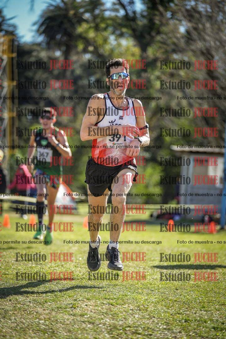 Fotos de la llegada del cross de 8000 m