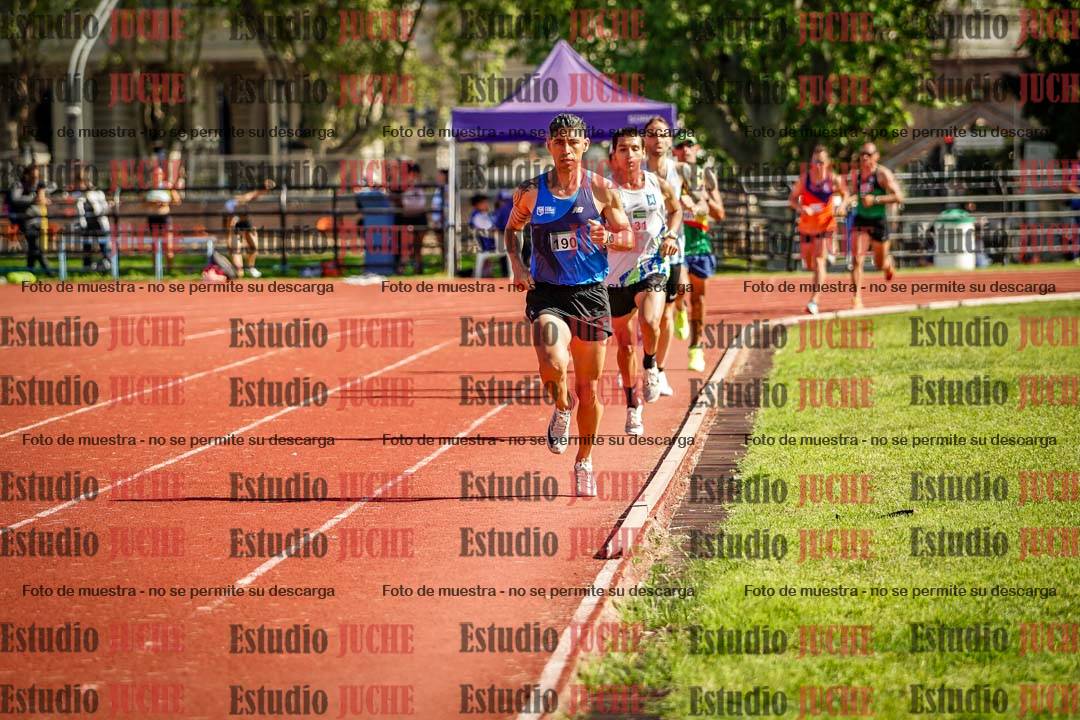 Fotos de los 5000 m llanos de mujeres y varones