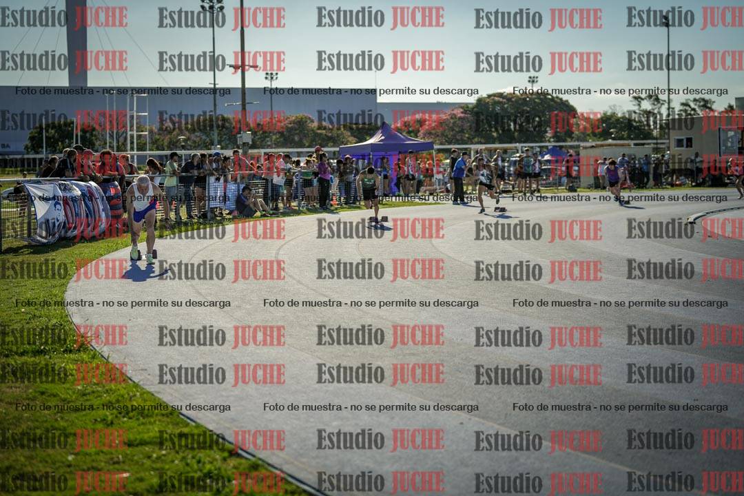 Fotos de los 400 m llanos de varones