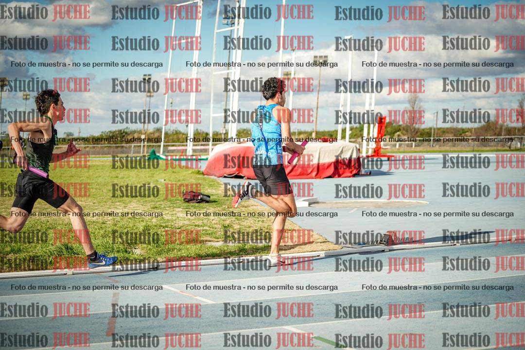 Fotos de las postas 4x400 m llanos de varones