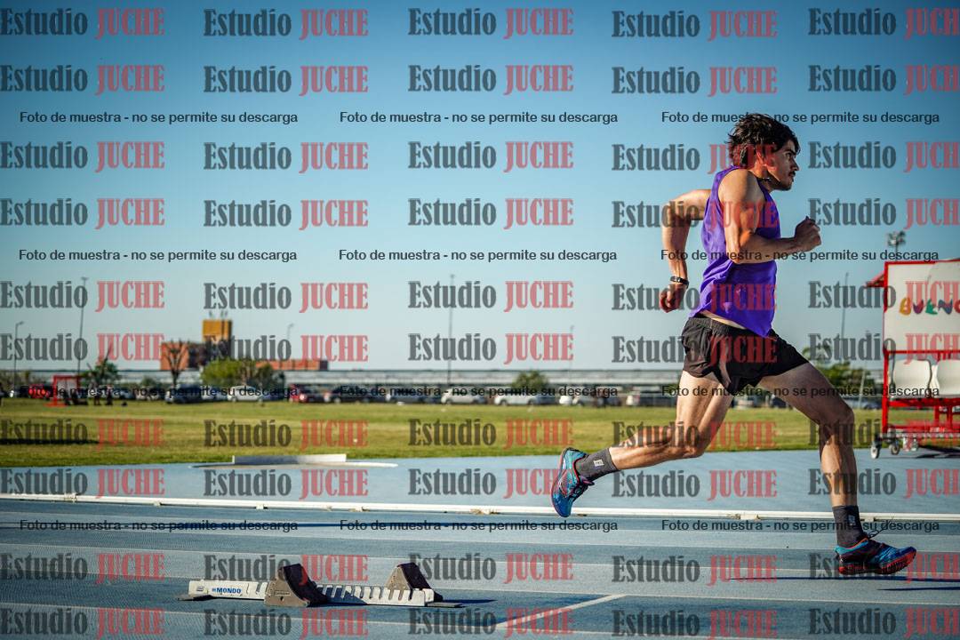 Fotos de los 400 m llanos de varones