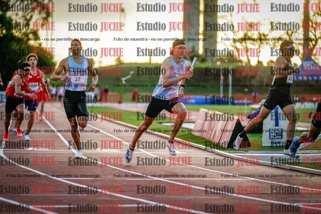 Fotos de los relevos 4x400 m de varones
