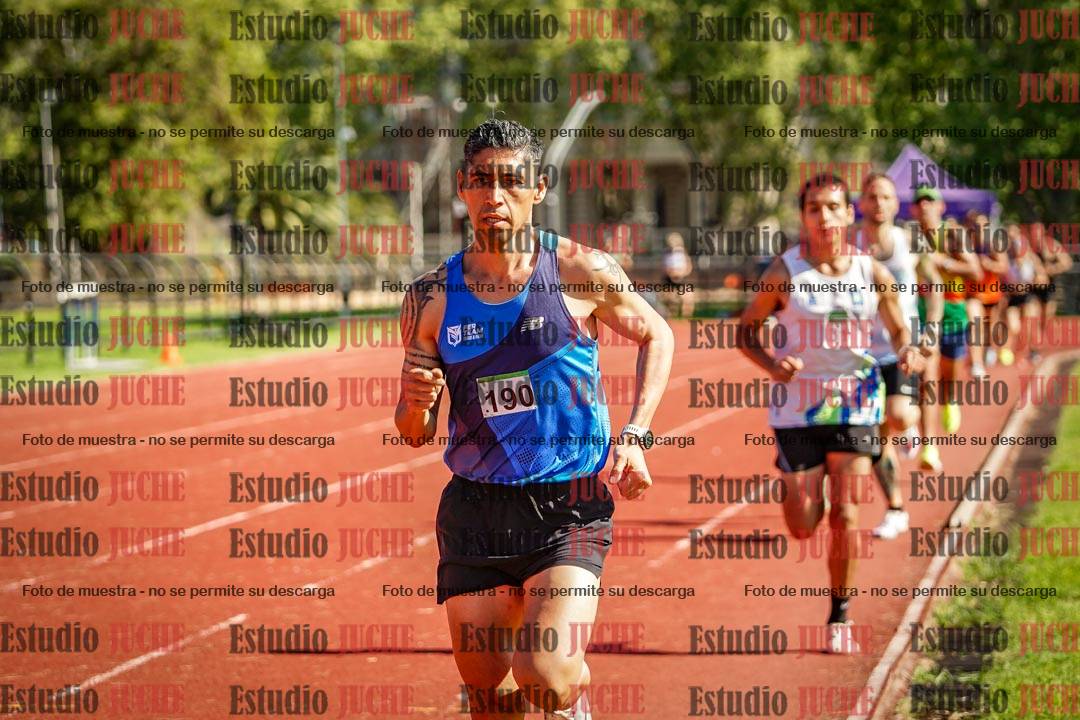 Fotos de los 5000 m llanos de mujeres y varones