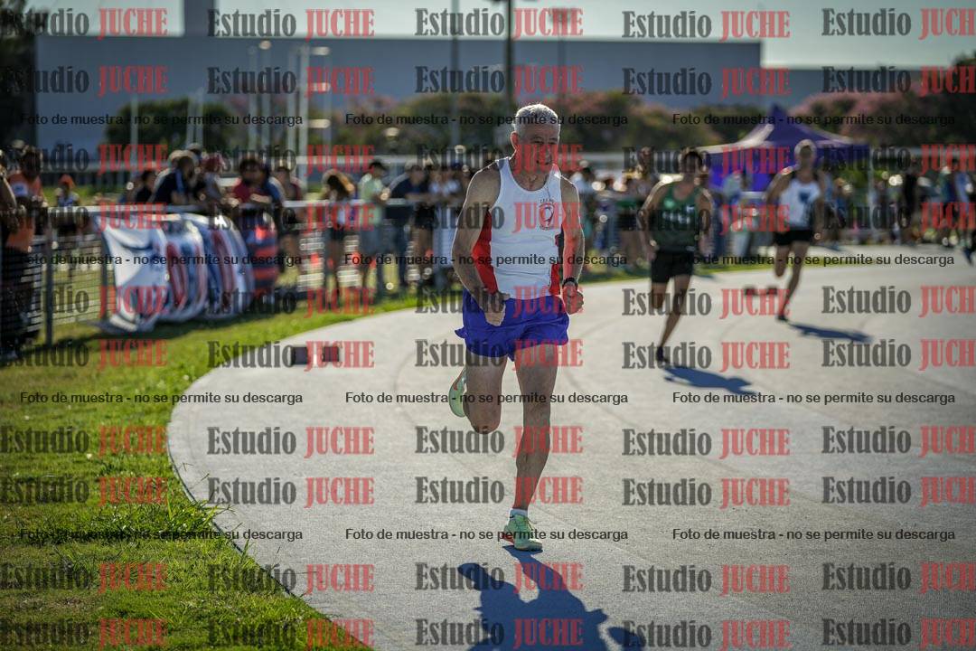 Fotos de los 400 m llanos de varones