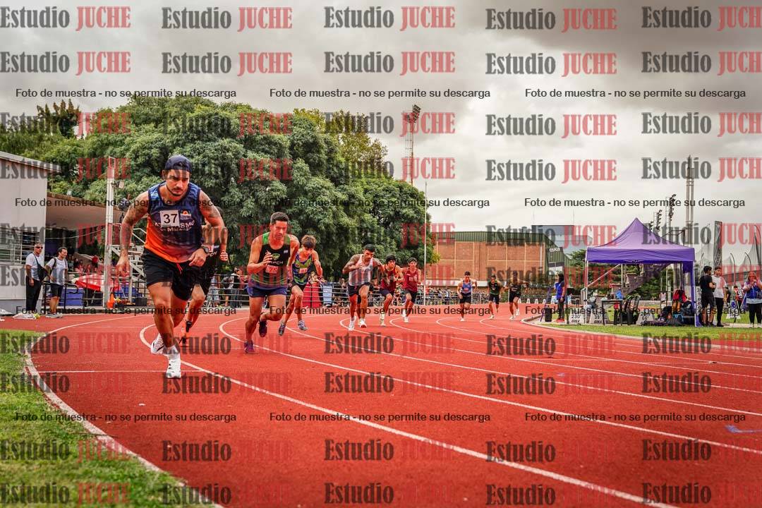 Fotos de los 800 m de varones