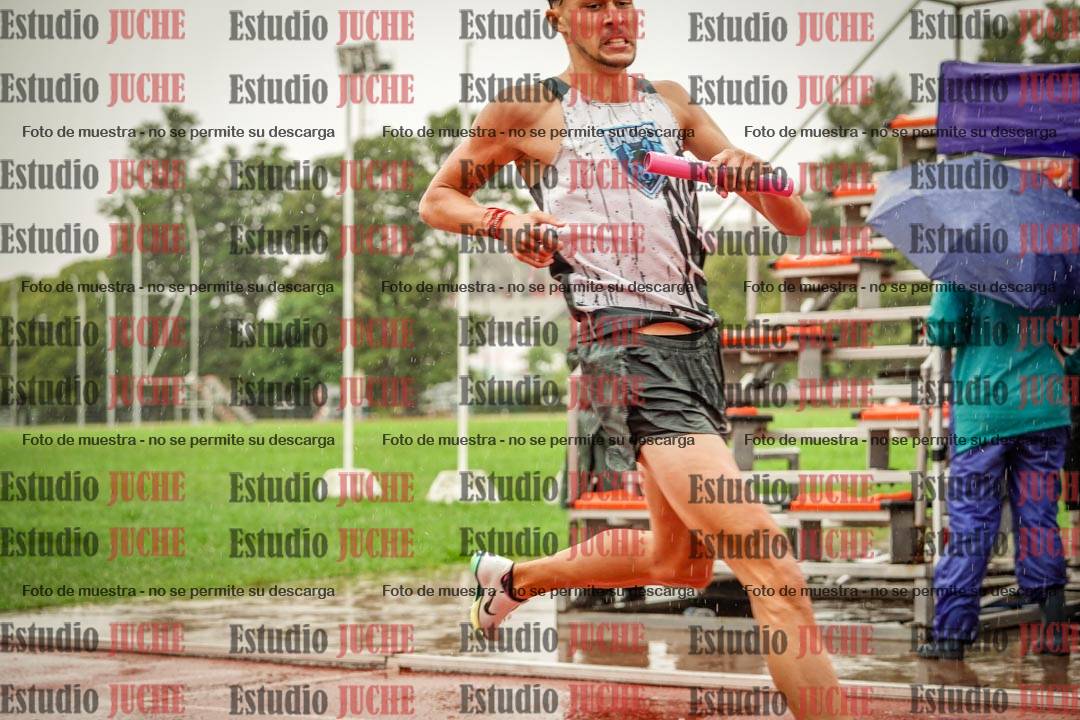 Fotos de las postas 4x400 m de varones