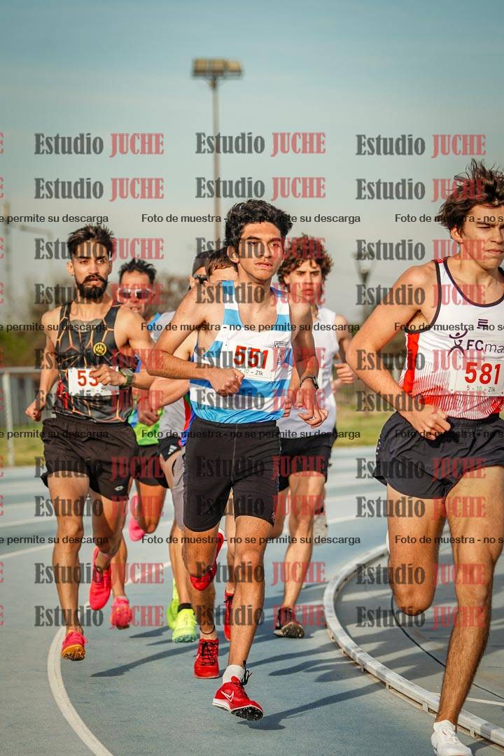 Fotos de los 1500 m llanos de varones