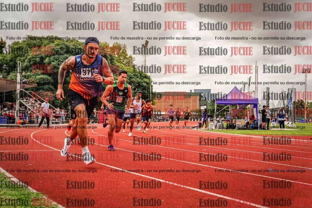 Fotos de los 800 m de varones