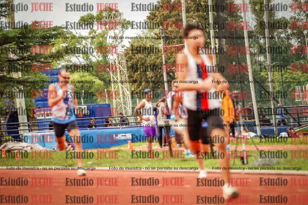 Fotos de los 400 m llanos de varones