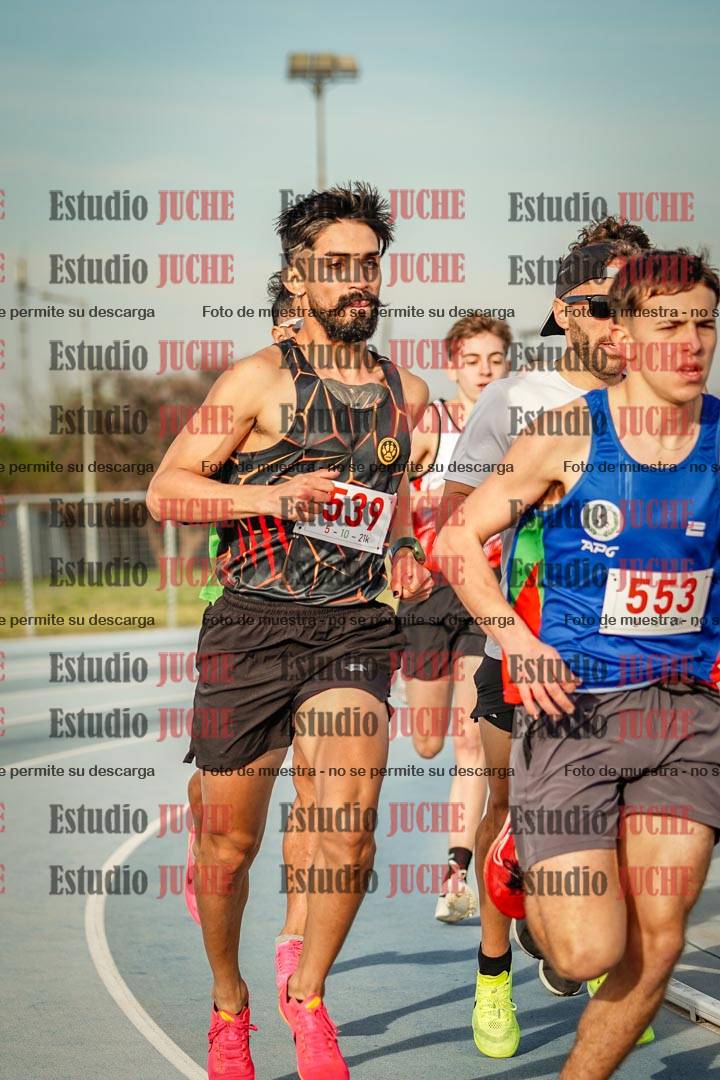 Fotos de los 1500 m llanos de varones