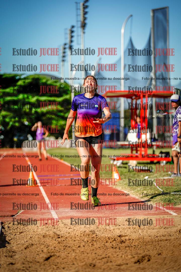 Fotos del salto triple de mujeres y varones - tablas de 8 - 11 - 13
