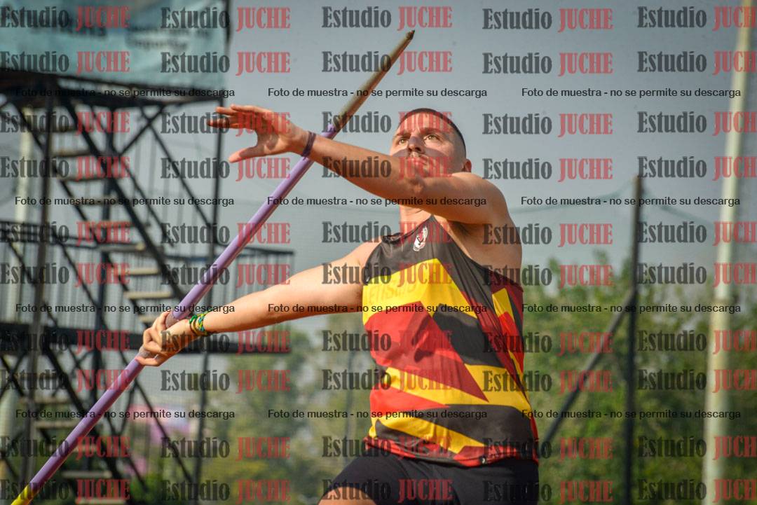 Fotos del lanzamiento de jabalina de varones