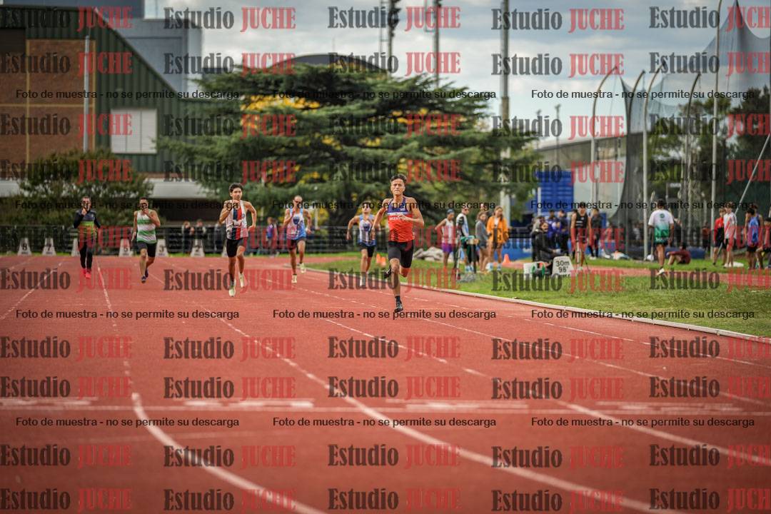 Fotos de los 400 m llanos de varones