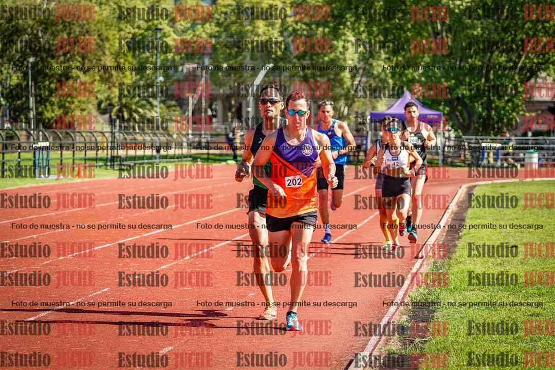 Fotos de los 5000 m llanos de mujeres y varones