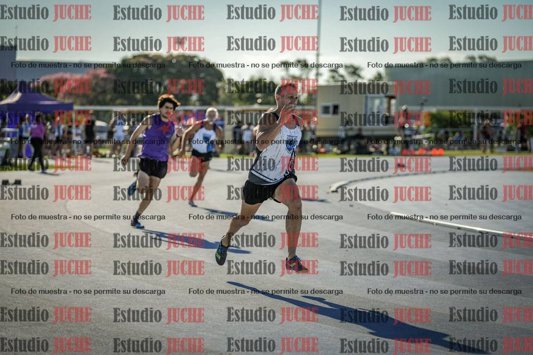 Fotos de los 400 m llanos de varones