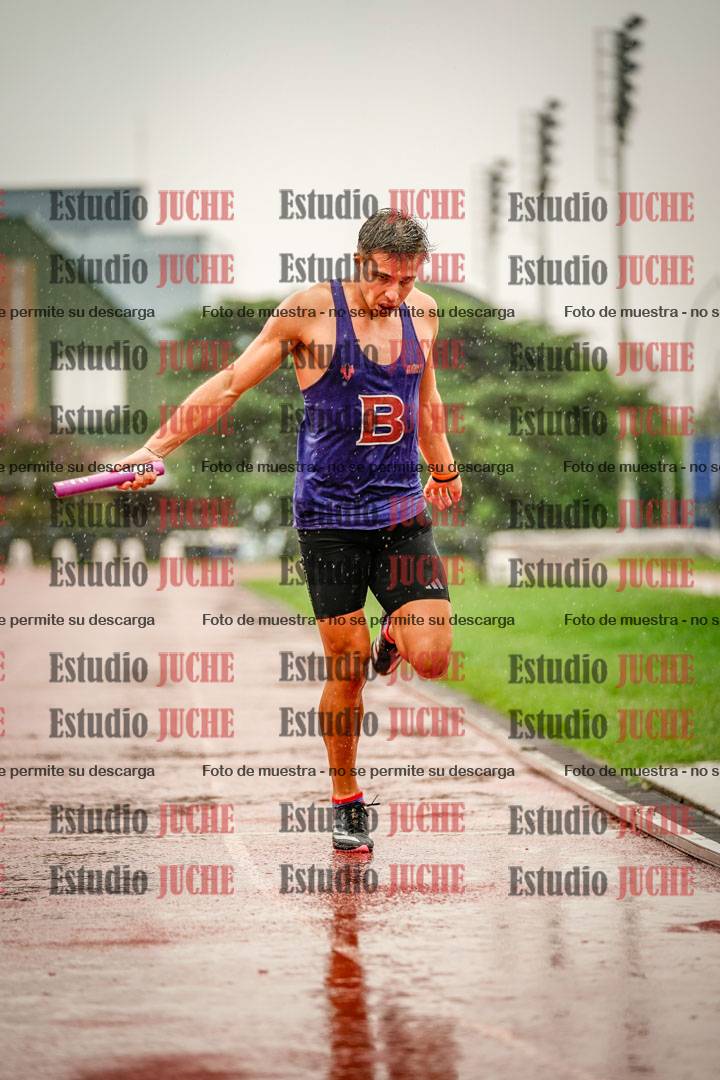 Fotos de las postas 4x400 m de varones