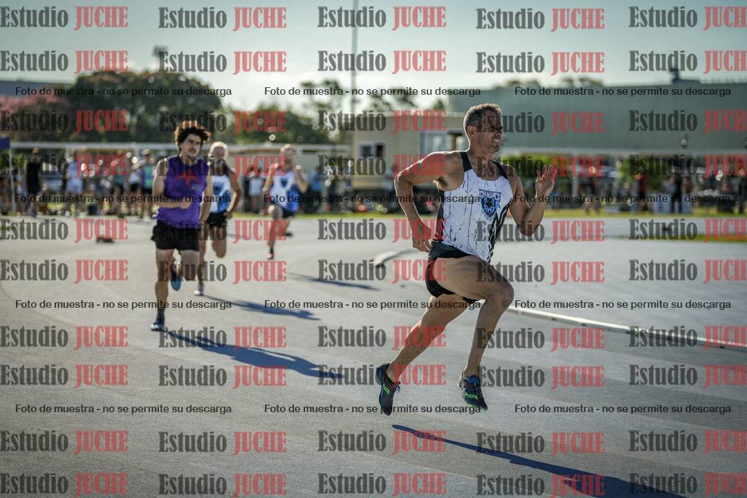 Fotos de los 400 m llanos de varones