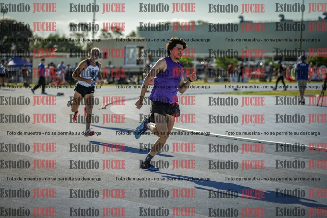 Fotos de los 400 m llanos de varones