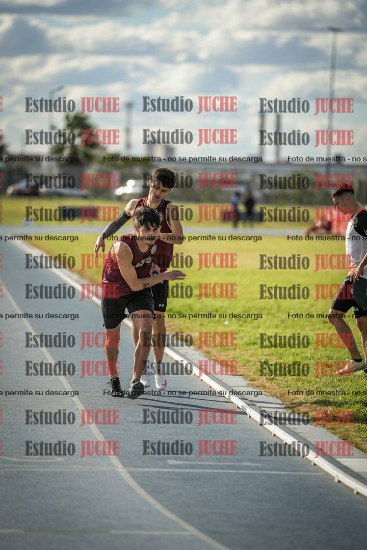 Fotos de las postas 4x400 m llanos de varones