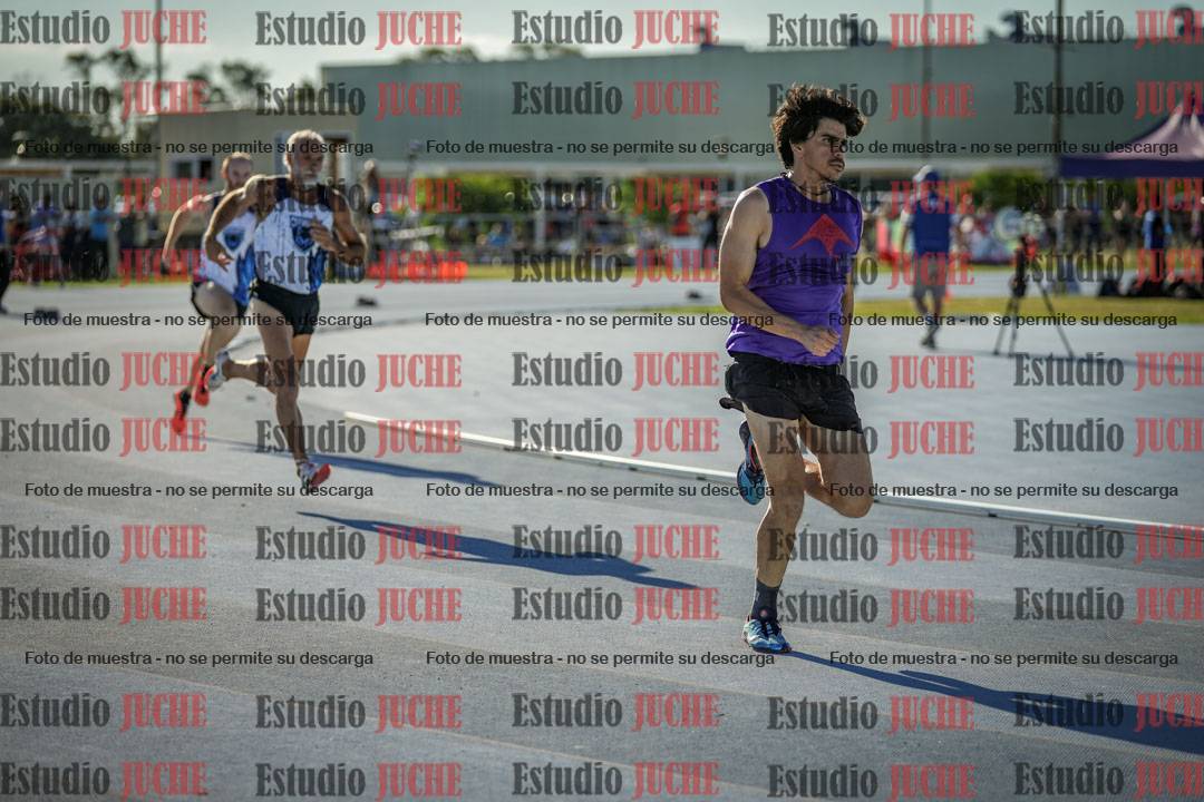 Fotos de los 400 m llanos de varones