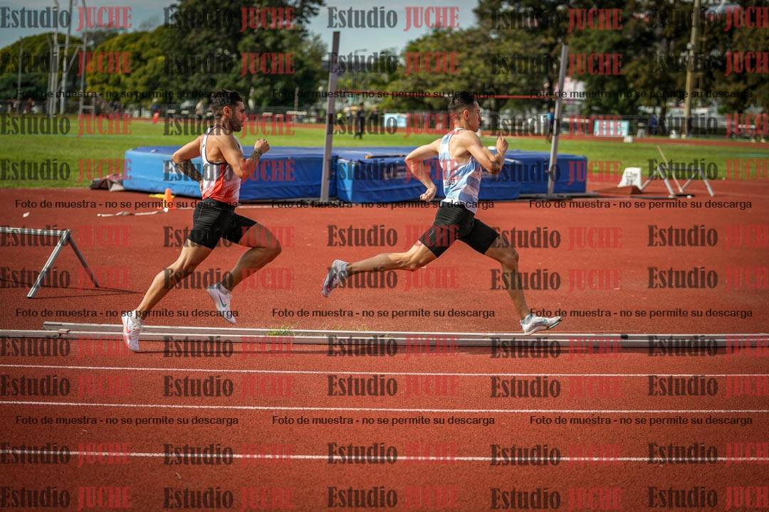 Fotos de los 800 m llanos de varones