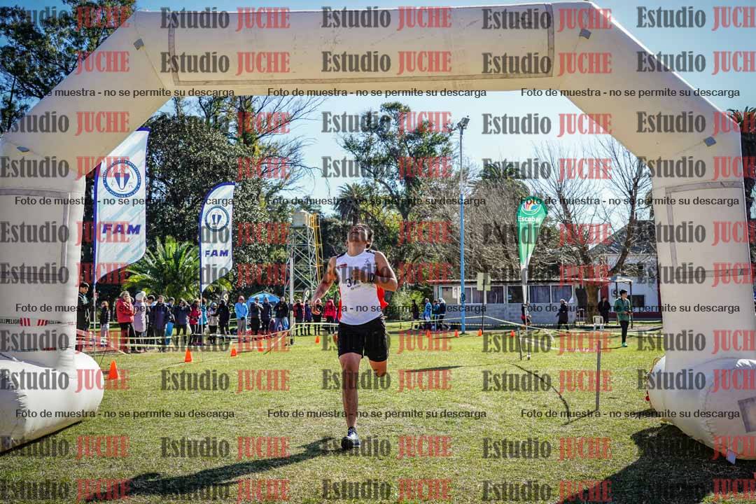 Fotos de la llegada del cross de 8000 m
