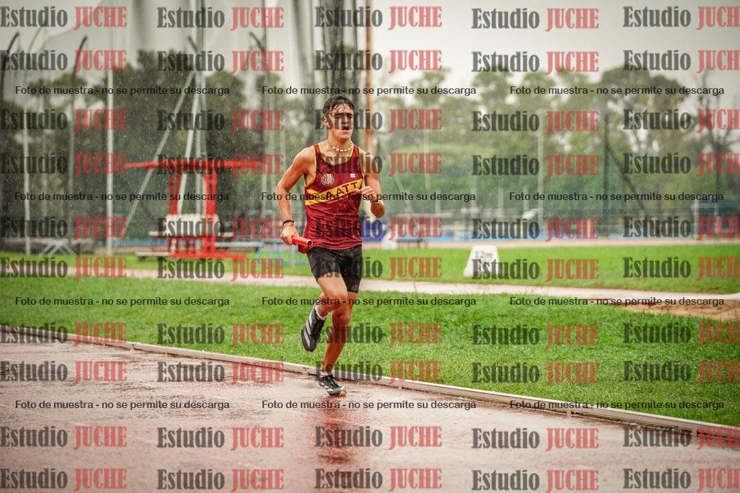 Fotos de las postas 4x400 m de varones