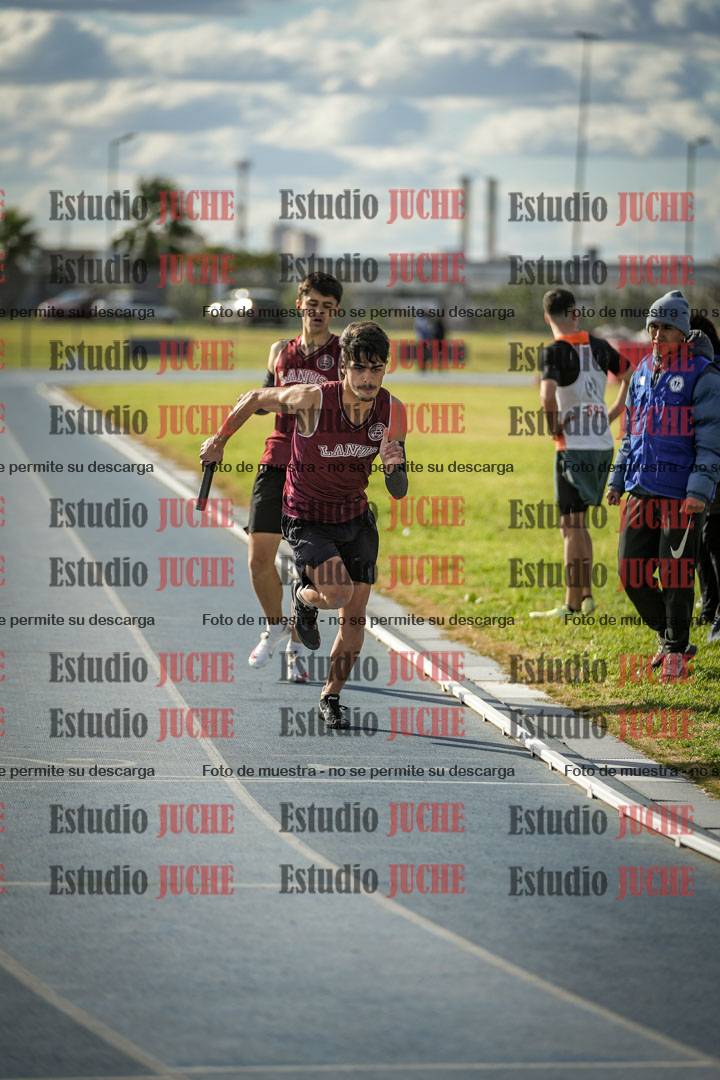 Fotos de las postas 4x400 m llanos de varones