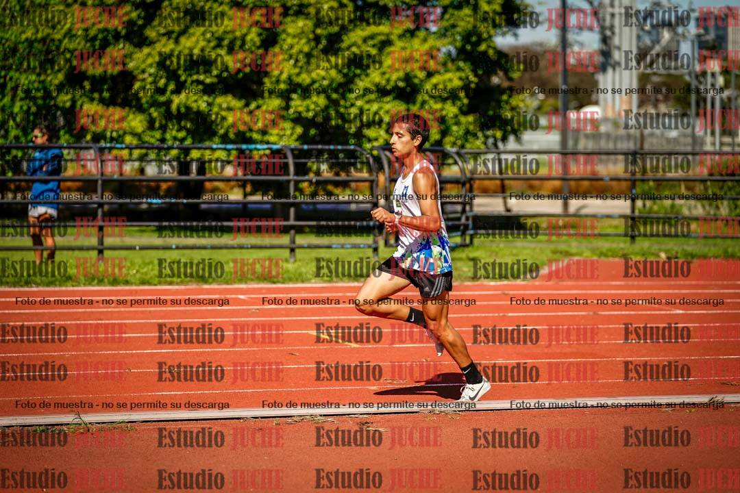 Fotos de los 5000 m llanos de mujeres y varones