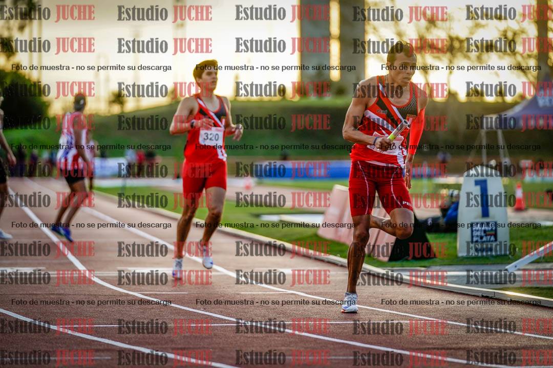 Fotos de los relevos 4x400 m de varones