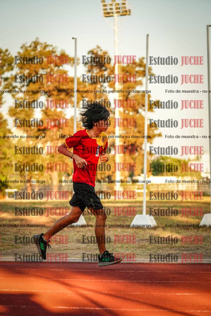 Fotos de los 2400 m llanos de varones