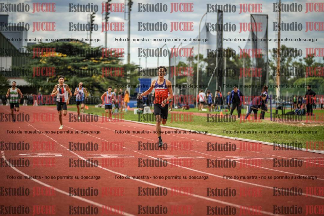 Fotos de los 400 m llanos de varones