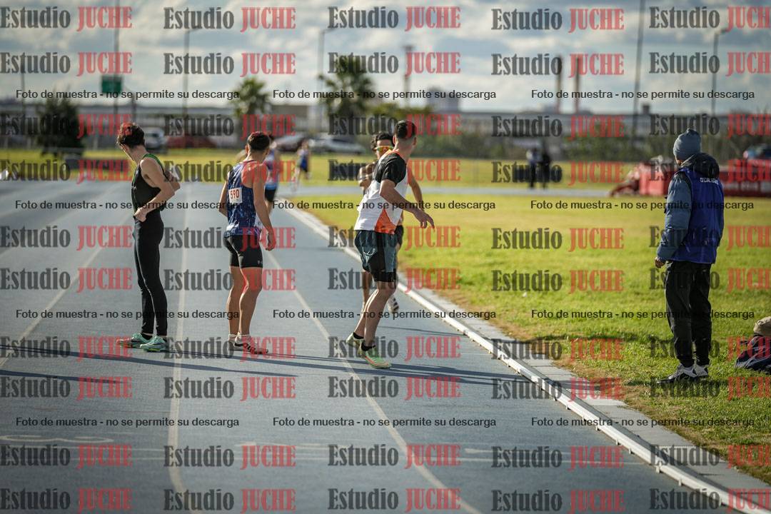 Fotos de las postas 4x400 m llanos de varones