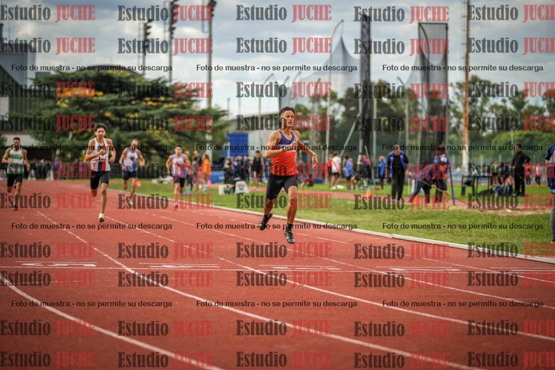 Fotos de los 400 m llanos de varones