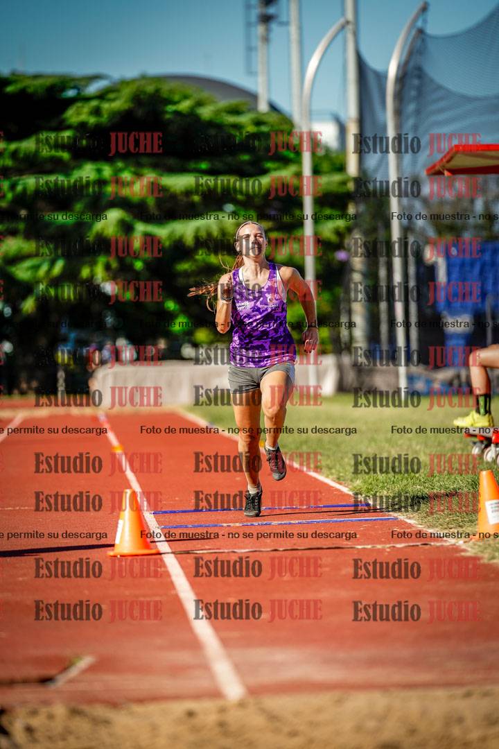 Fotos del salto triple de mujeres y varones - tablas de 8 - 11 - 13