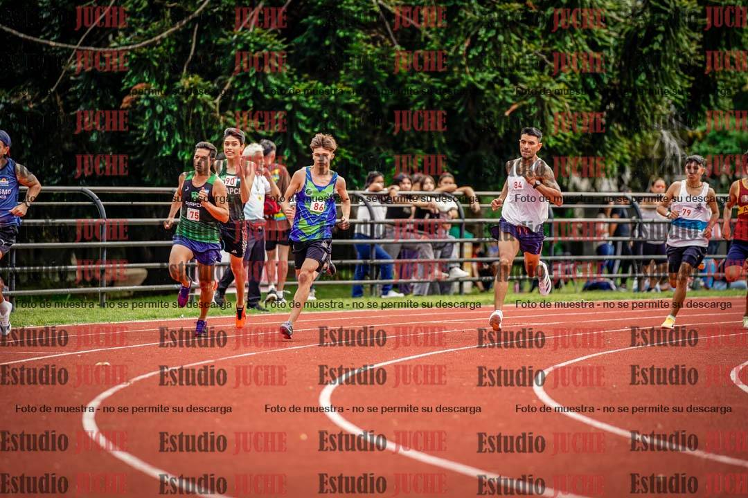 Fotos de los 800 m de varones