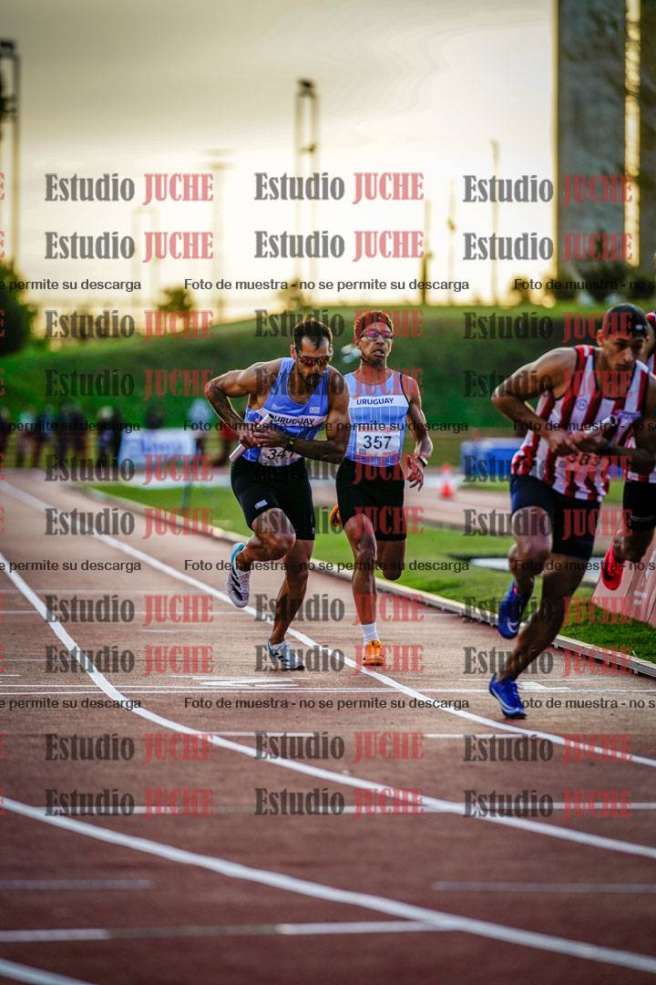 Fotos de los relevos 4x400 m de varones